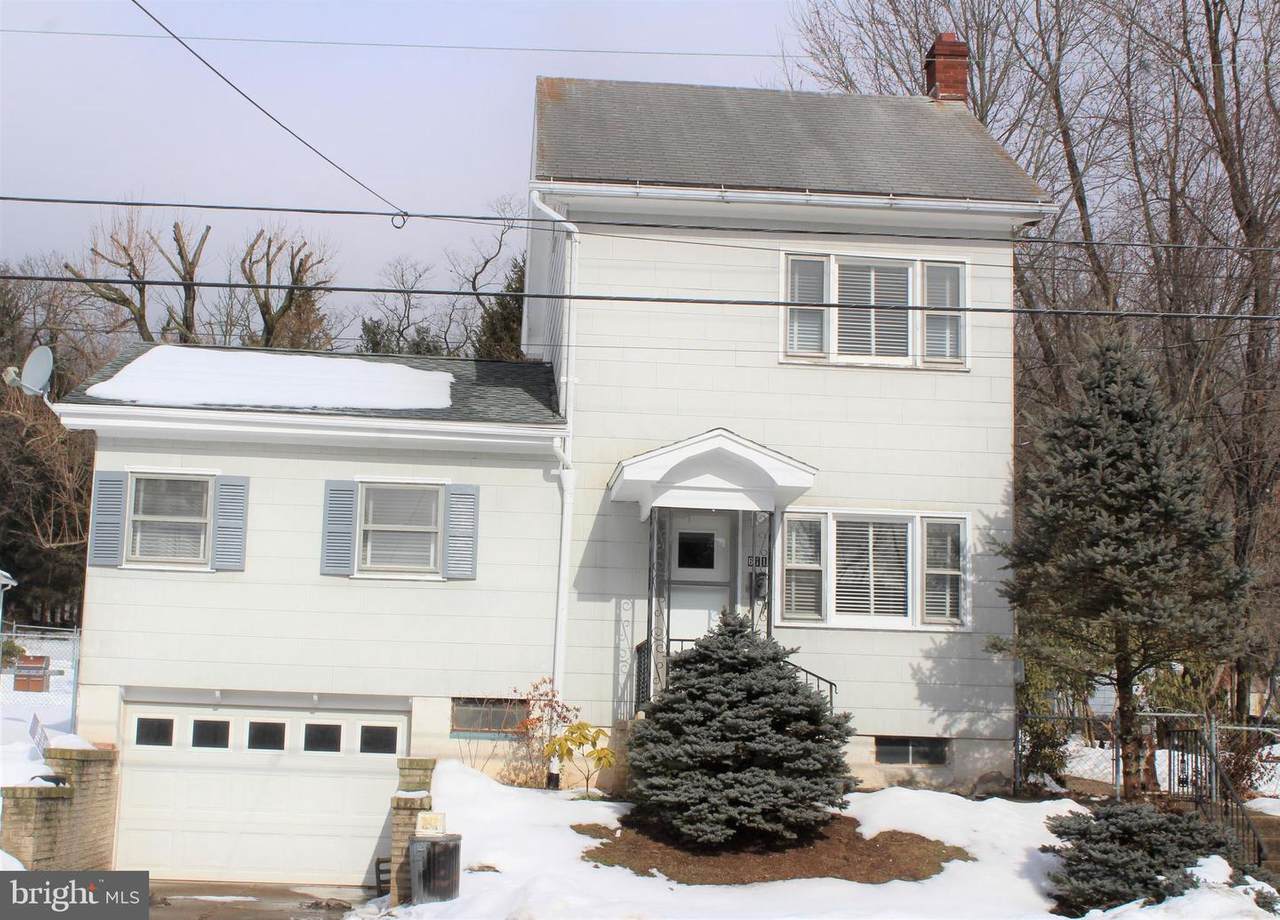 611 Broad Street - Photo 1