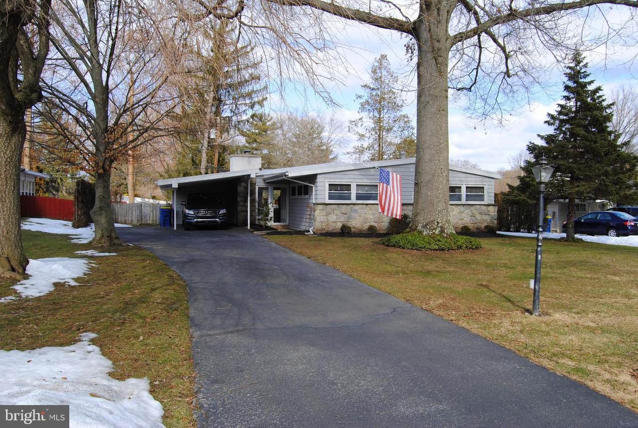 549 Paddock Road - Photo 1