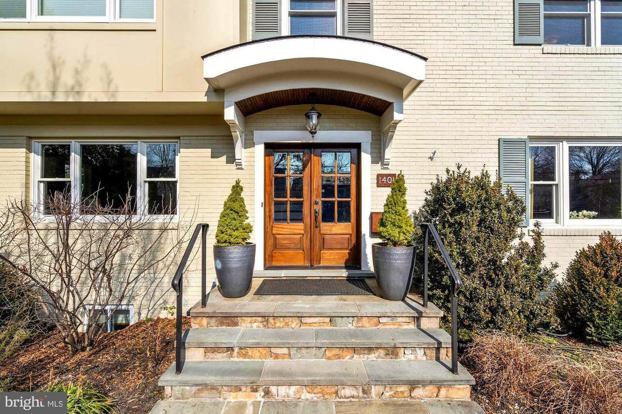 1401 21ST Street - Photo 1