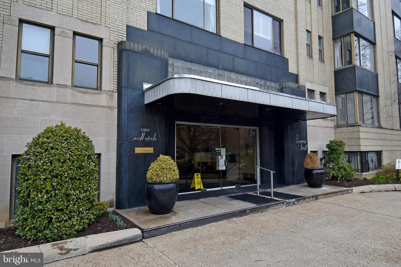 1 Scott Circle - Photo 1