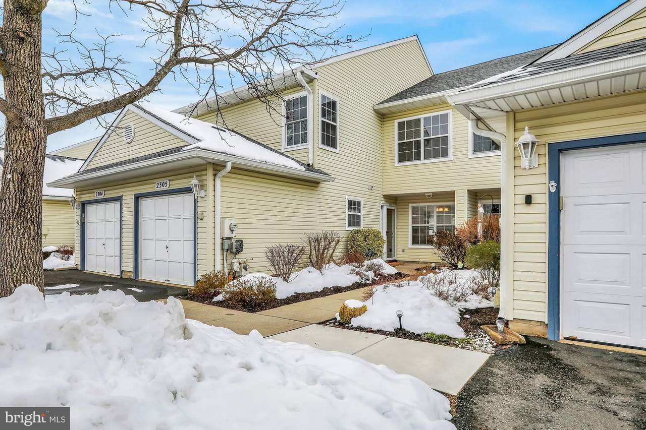 2305 Lynbrooke Drive - Photo 1