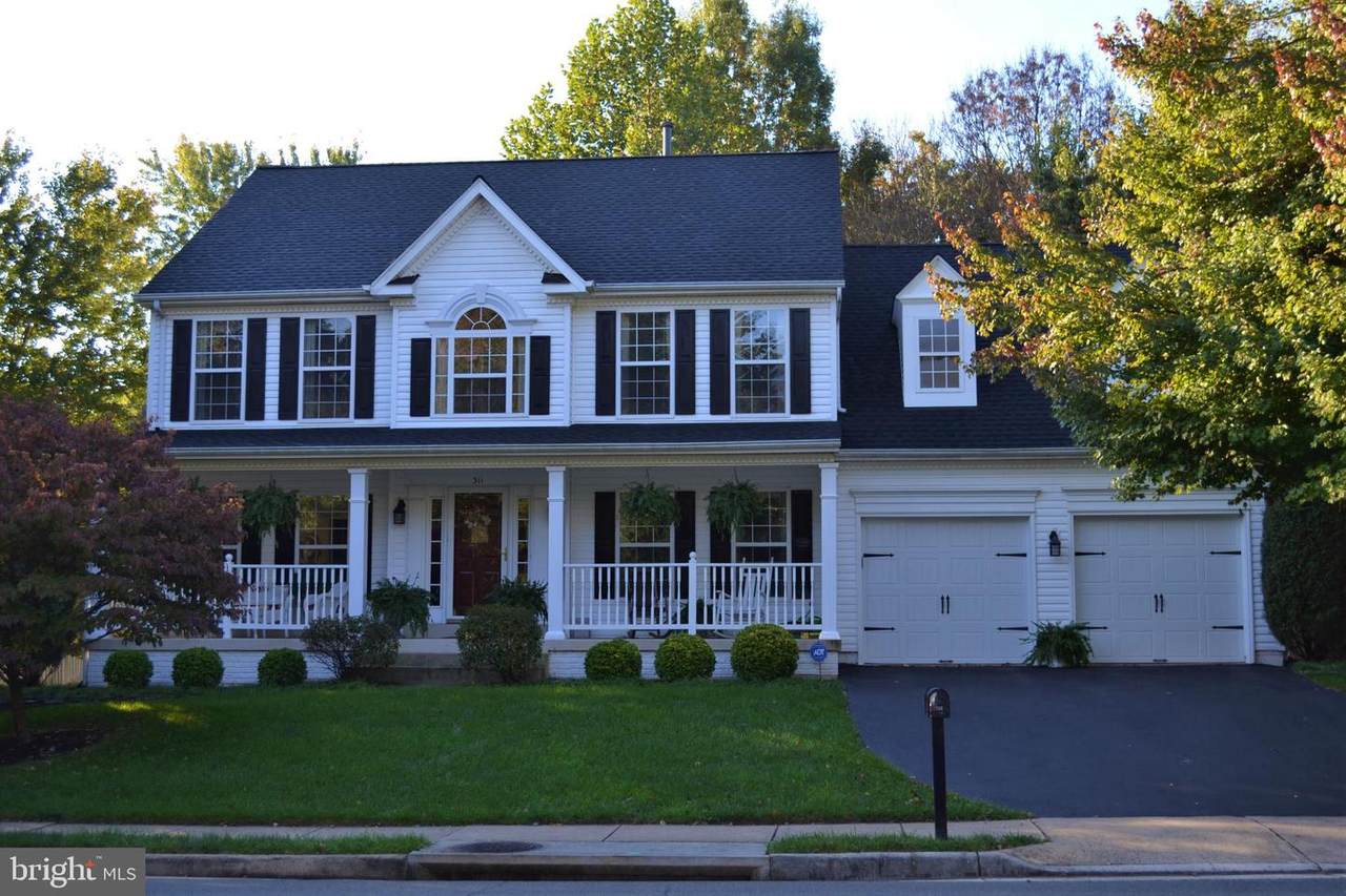 311 Oakcrest Manor Drive - Photo 1