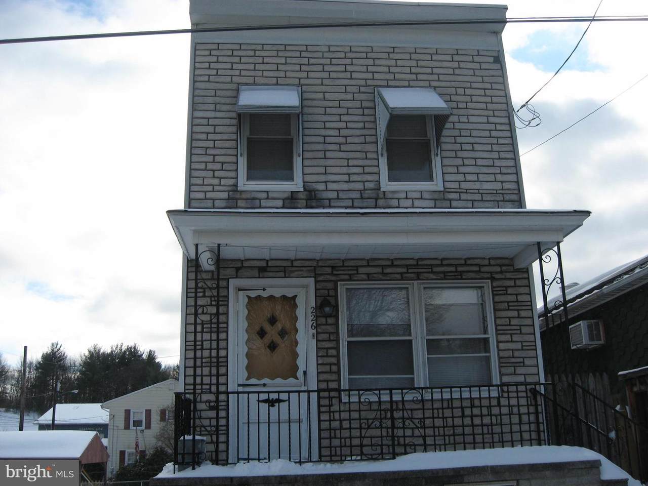 226 Oak Street - Photo 1