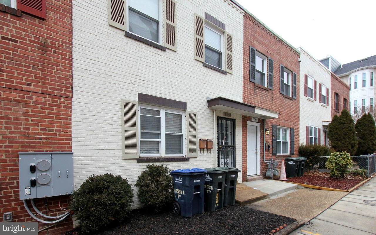 2538 9TH Street - Photo 1