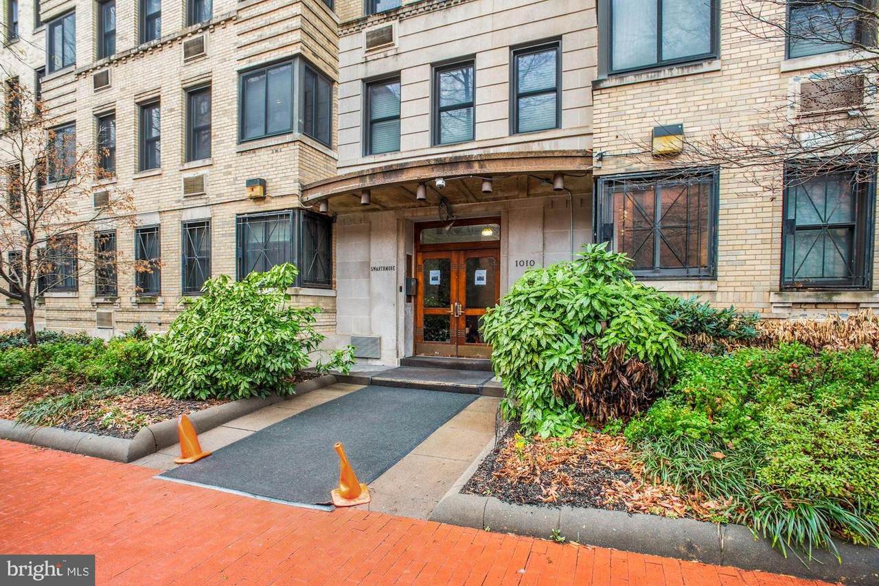 1010 25TH Street - Photo 1