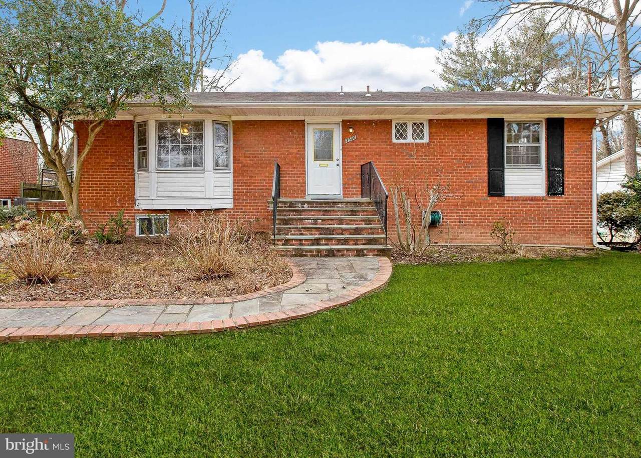 3906 Gallows Road - Photo 1