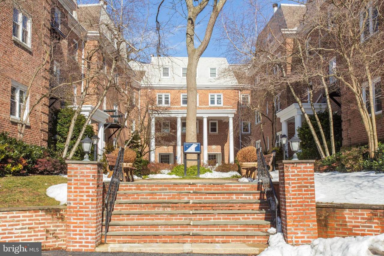 237 Montgomery Avenue - Photo 1