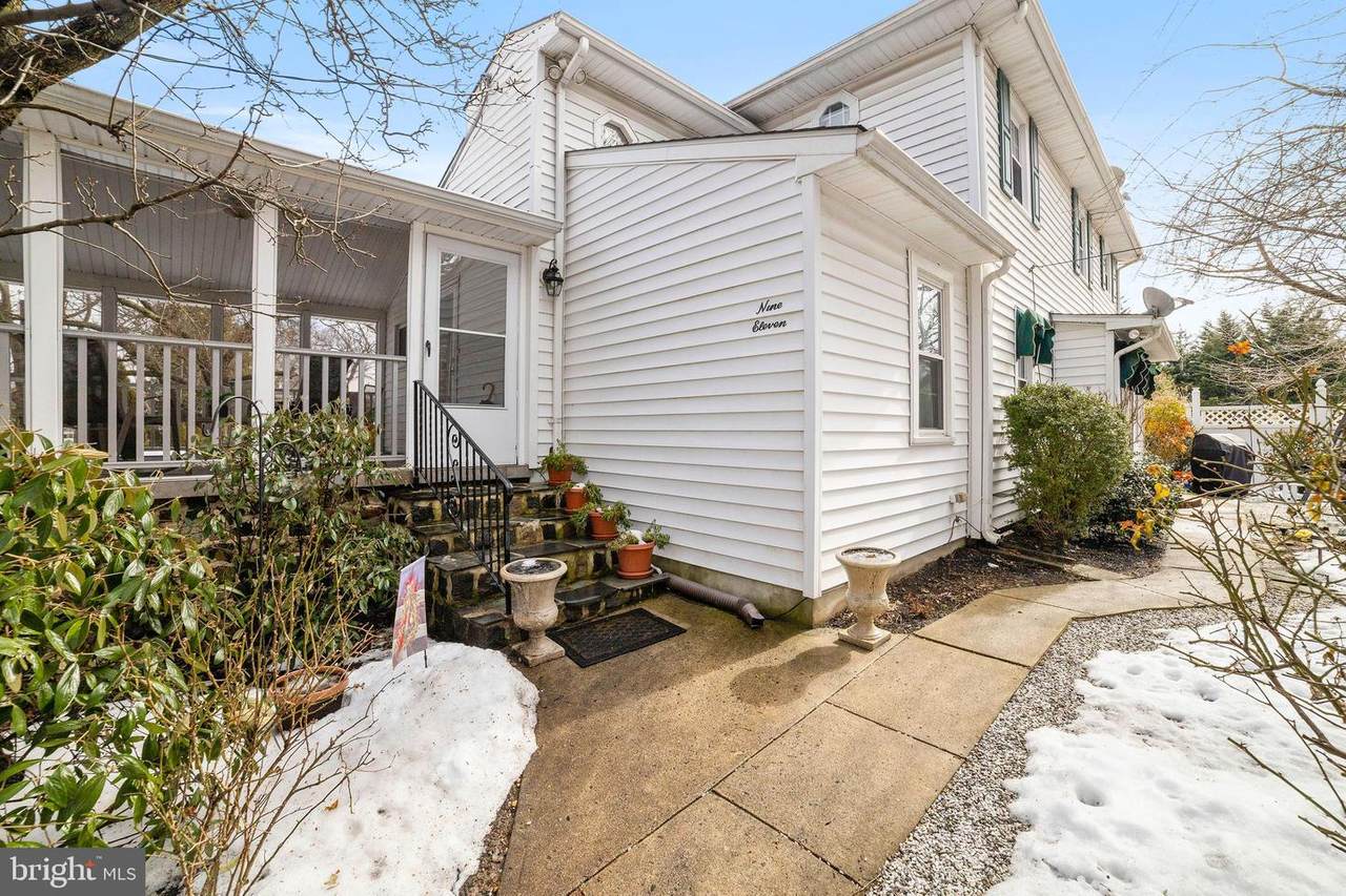 911 3RD Street - Photo 1