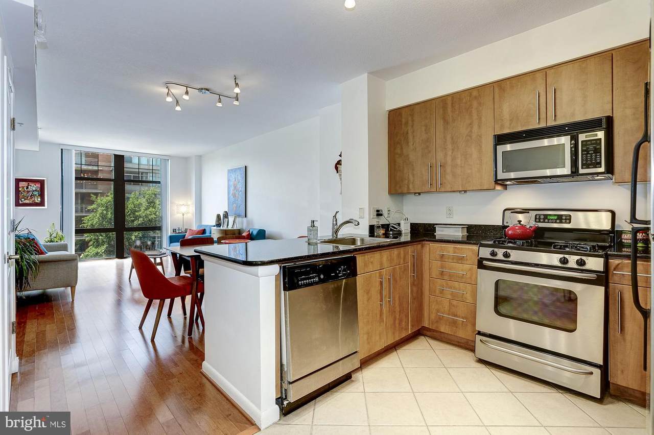 1021 Garfield Street - Photo 1