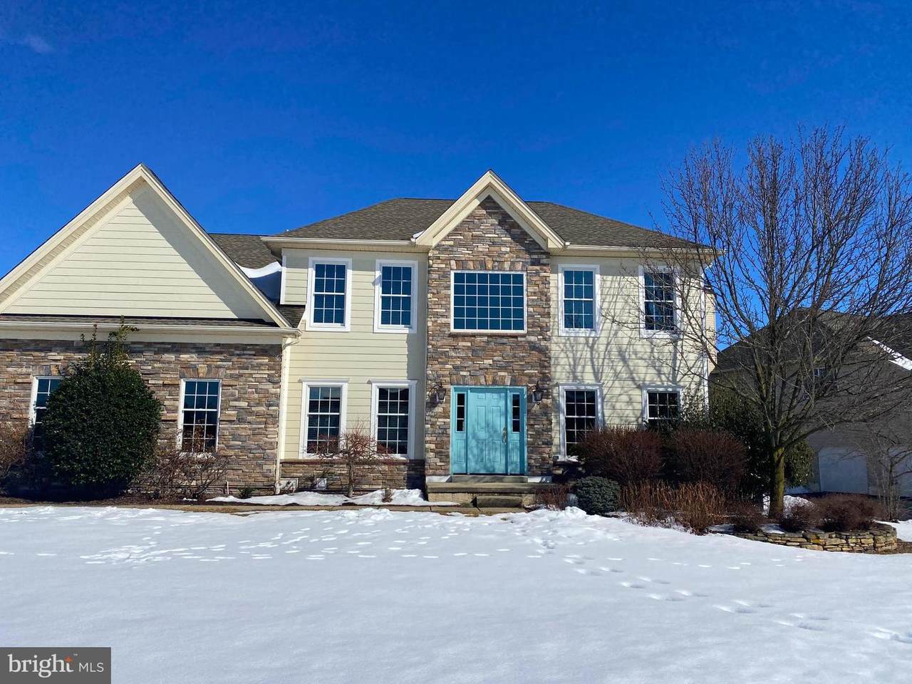 1100 Donovan Way - Photo 1