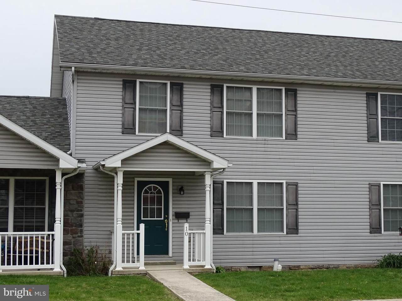 10 Fairview Avenue - Photo 1