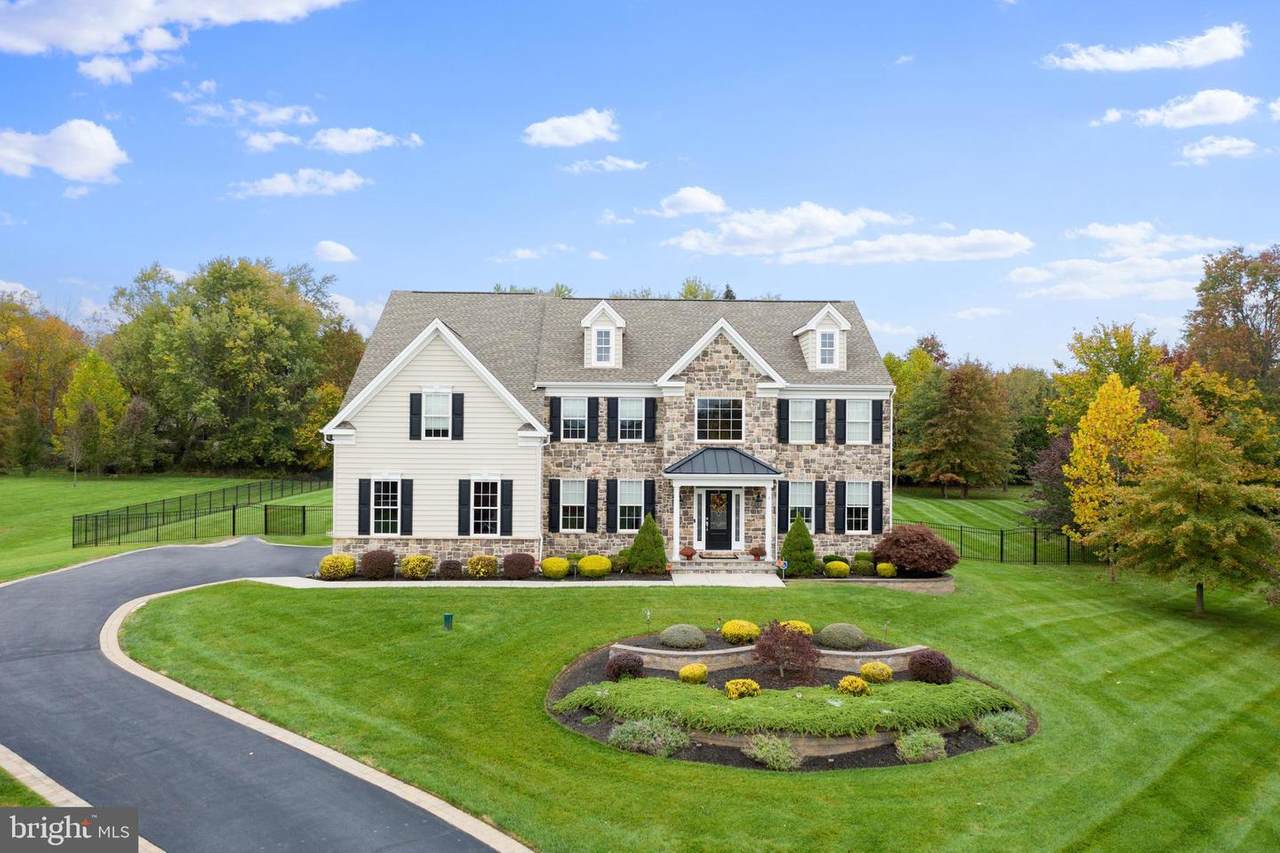 4 Winding Brook Way - Photo 1