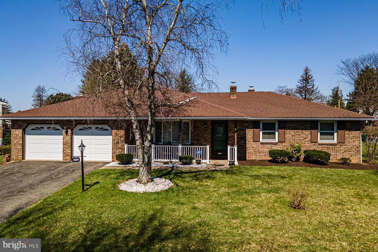 3201 Winding Way - Photo 1