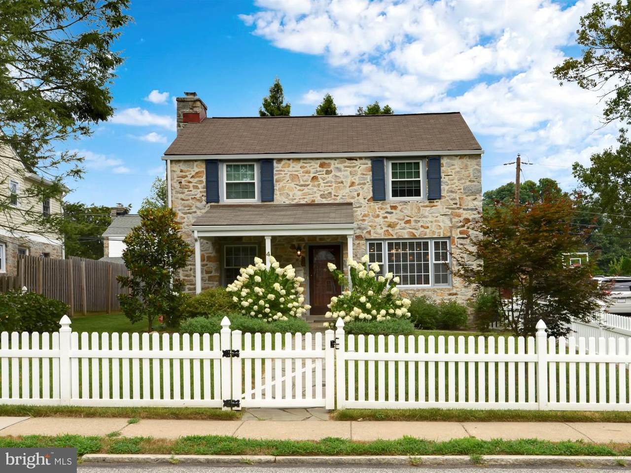 4 Lowrys Lane - Photo 1