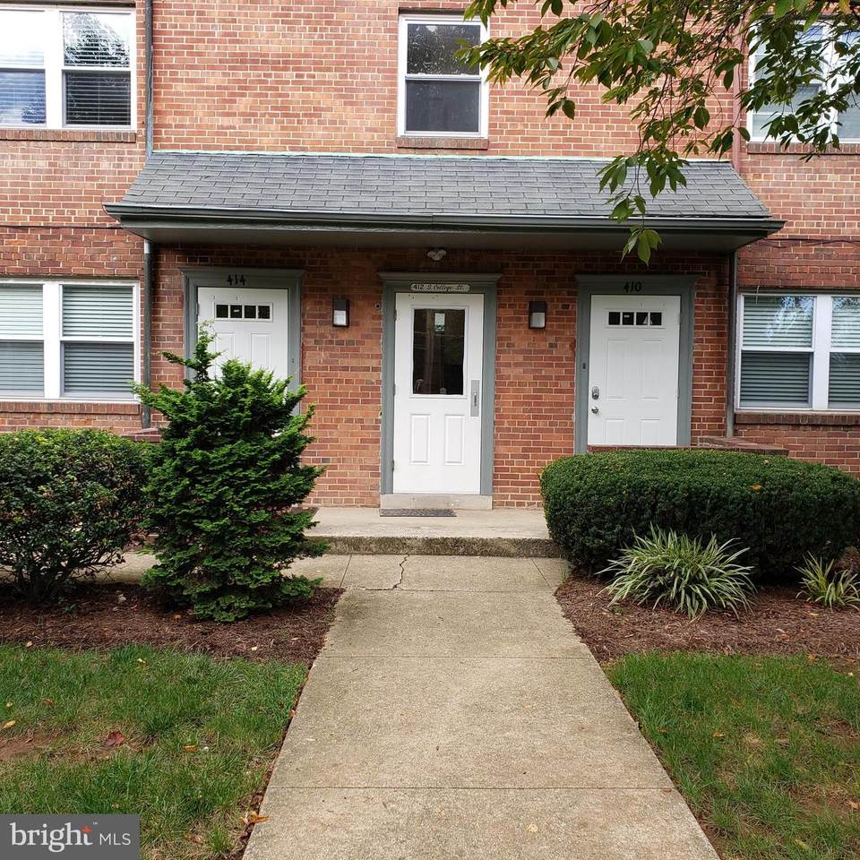 410 College Street - Photo 1