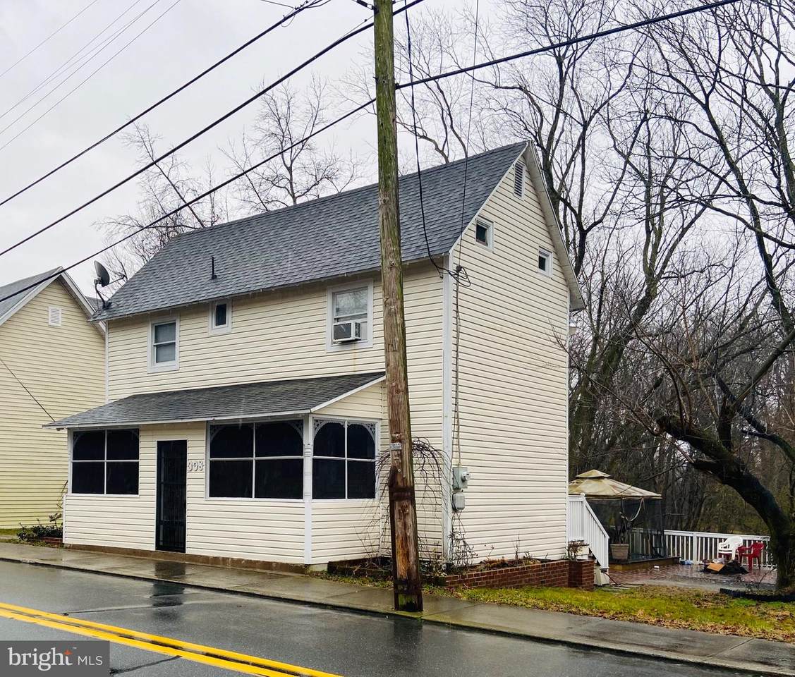 308 6TH Street - Photo 1