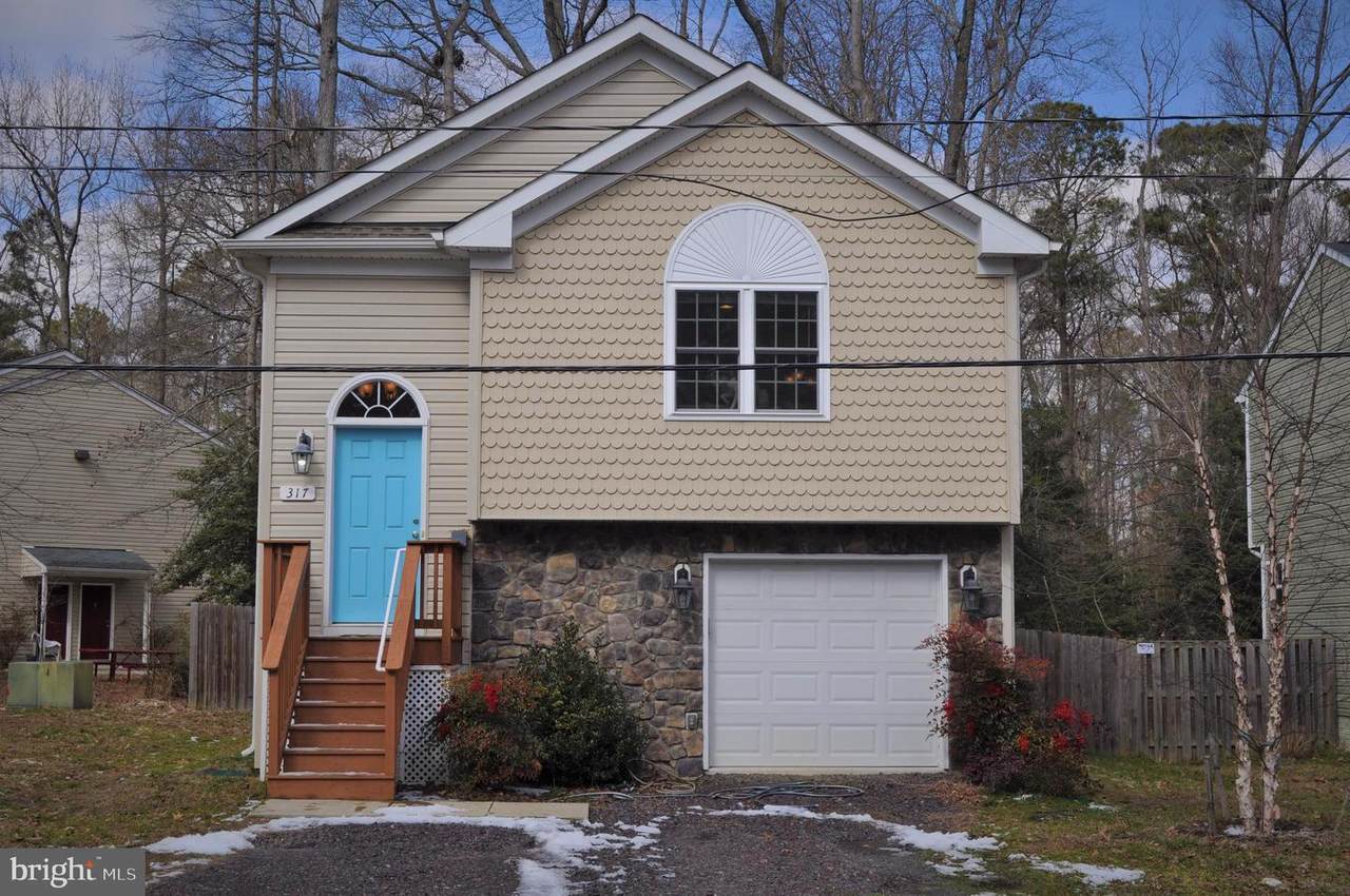 317 12TH Street - Photo 1