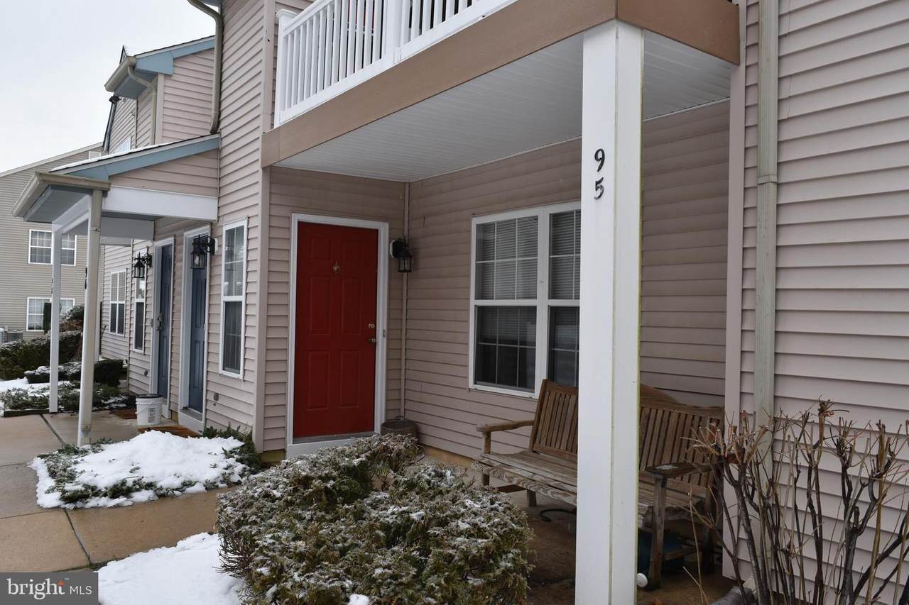 95 Crestmont Drive - Photo 1