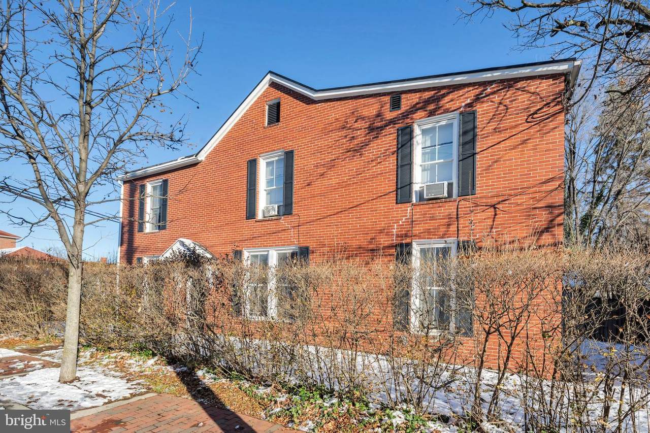 702 S Braddock Street - Photo 1