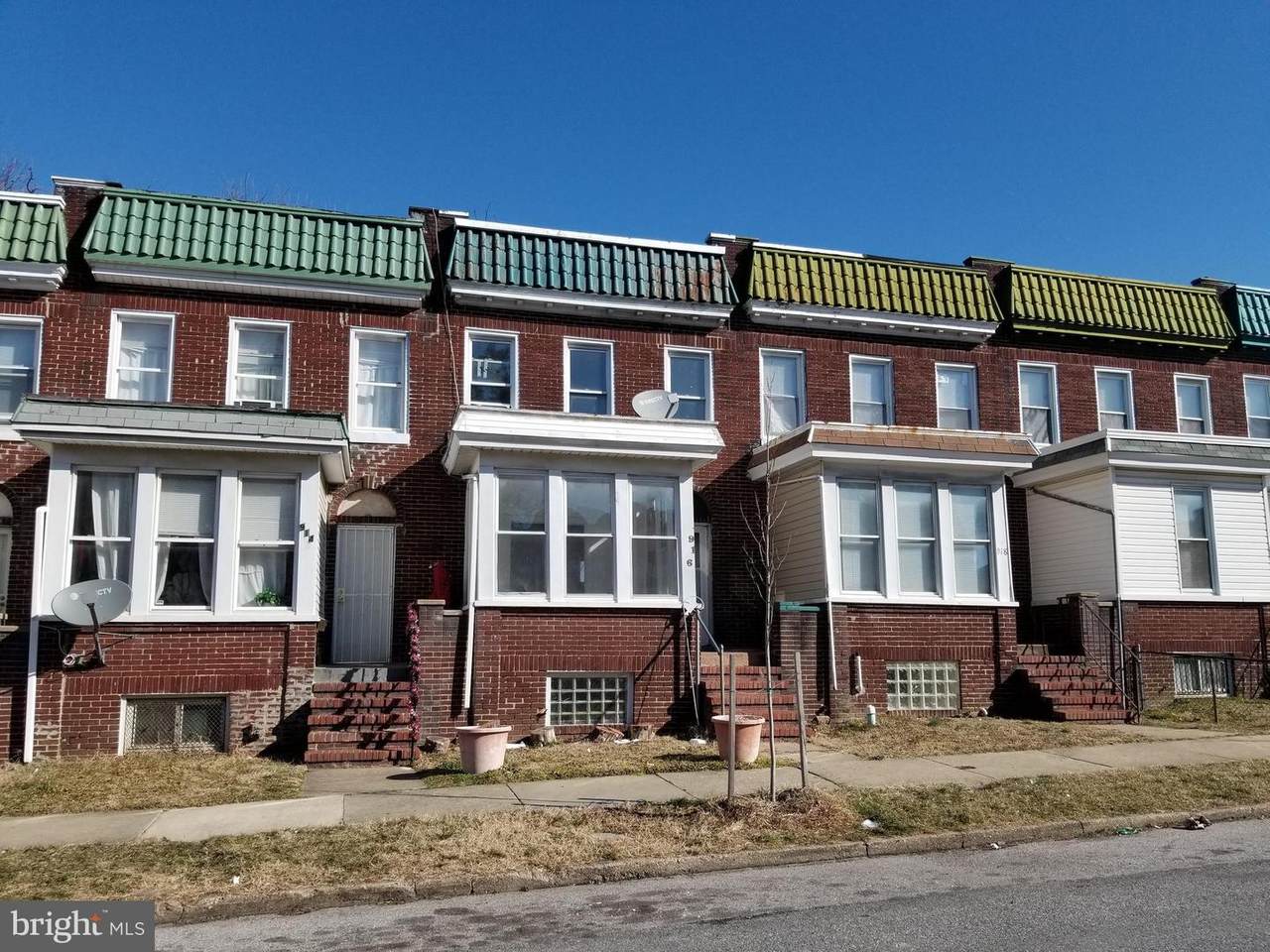 916 Bonaparte Avenue - Photo 1
