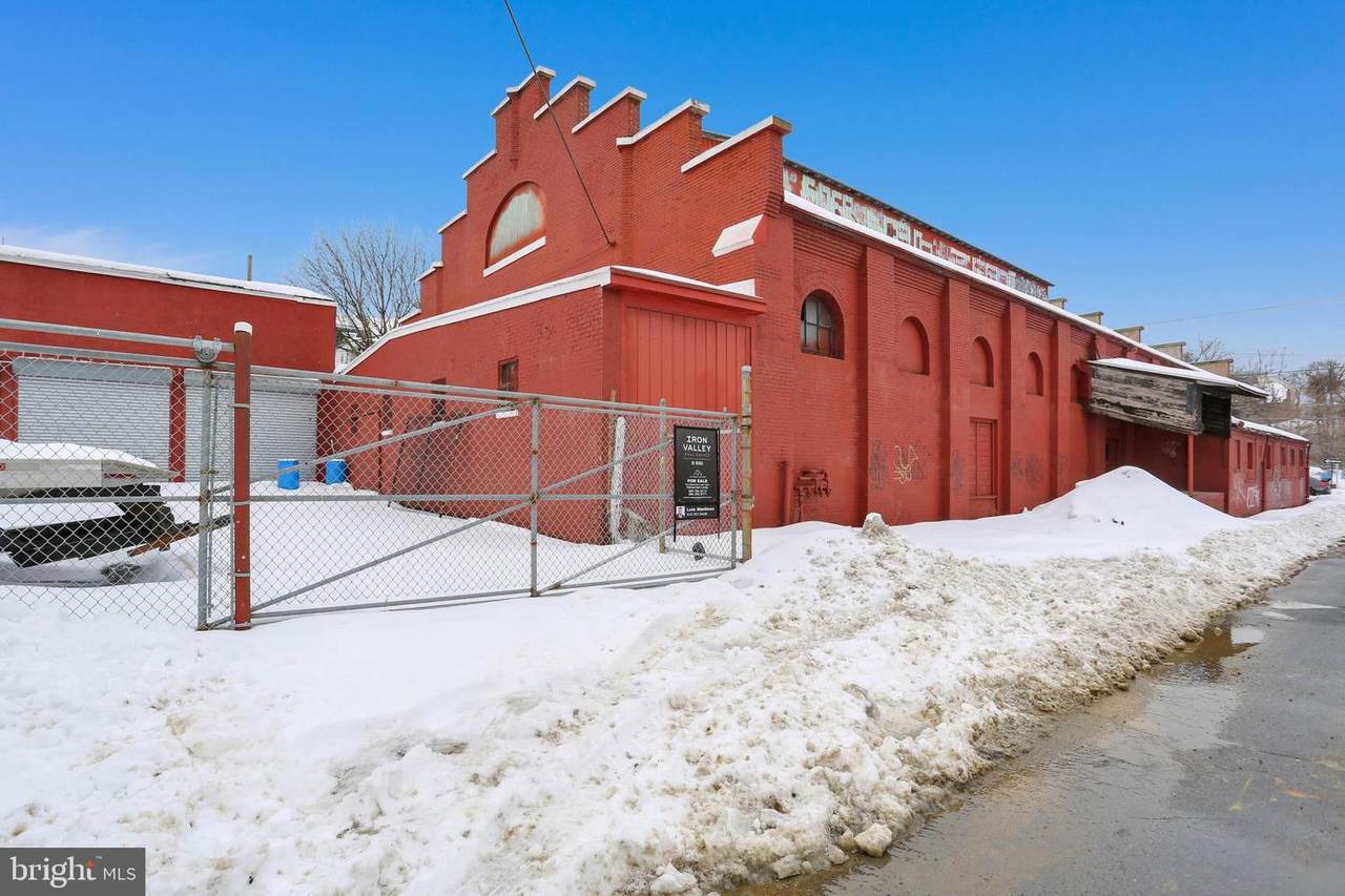 526 Woodward Street - Photo 1