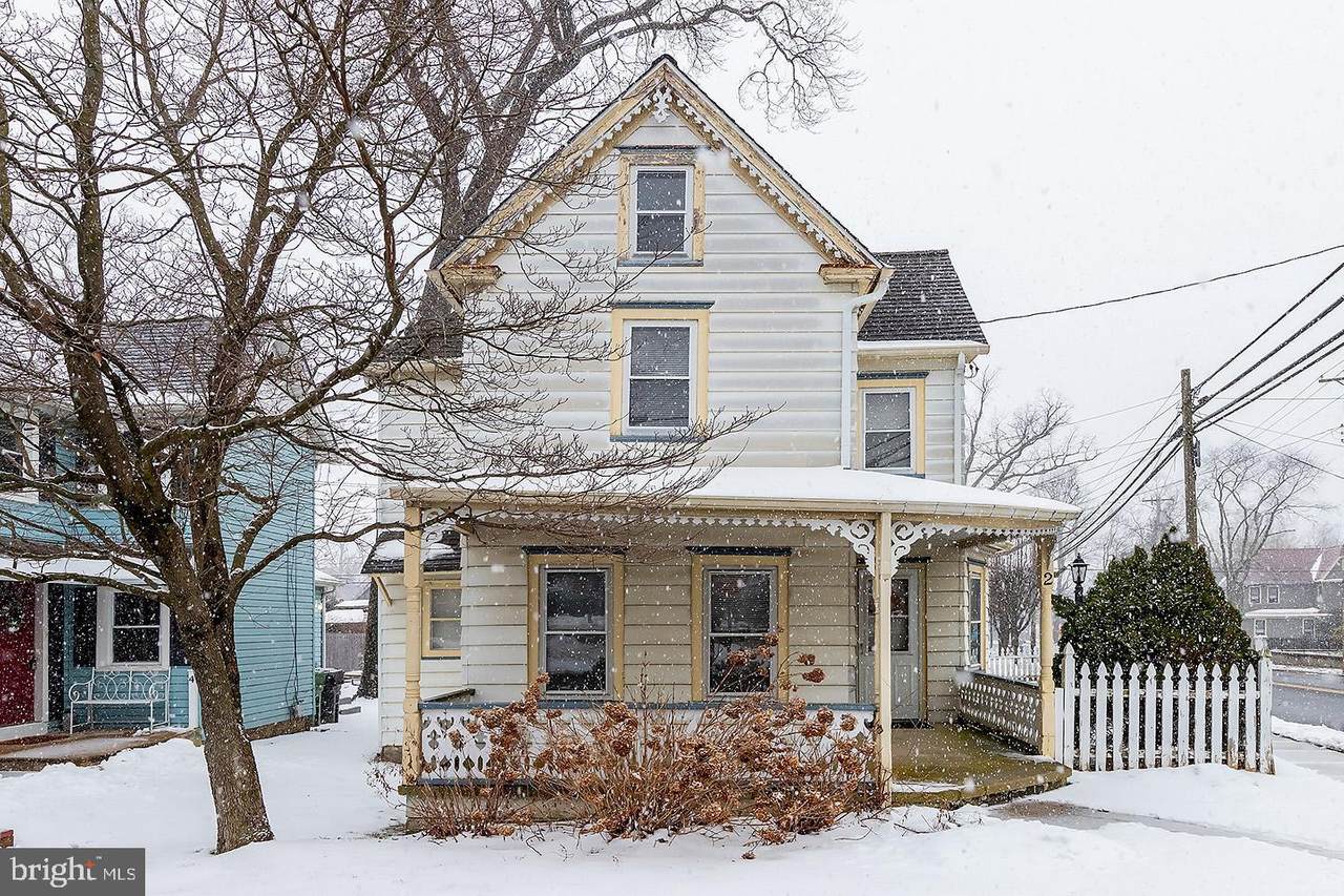 2 East Avenue - Photo 1