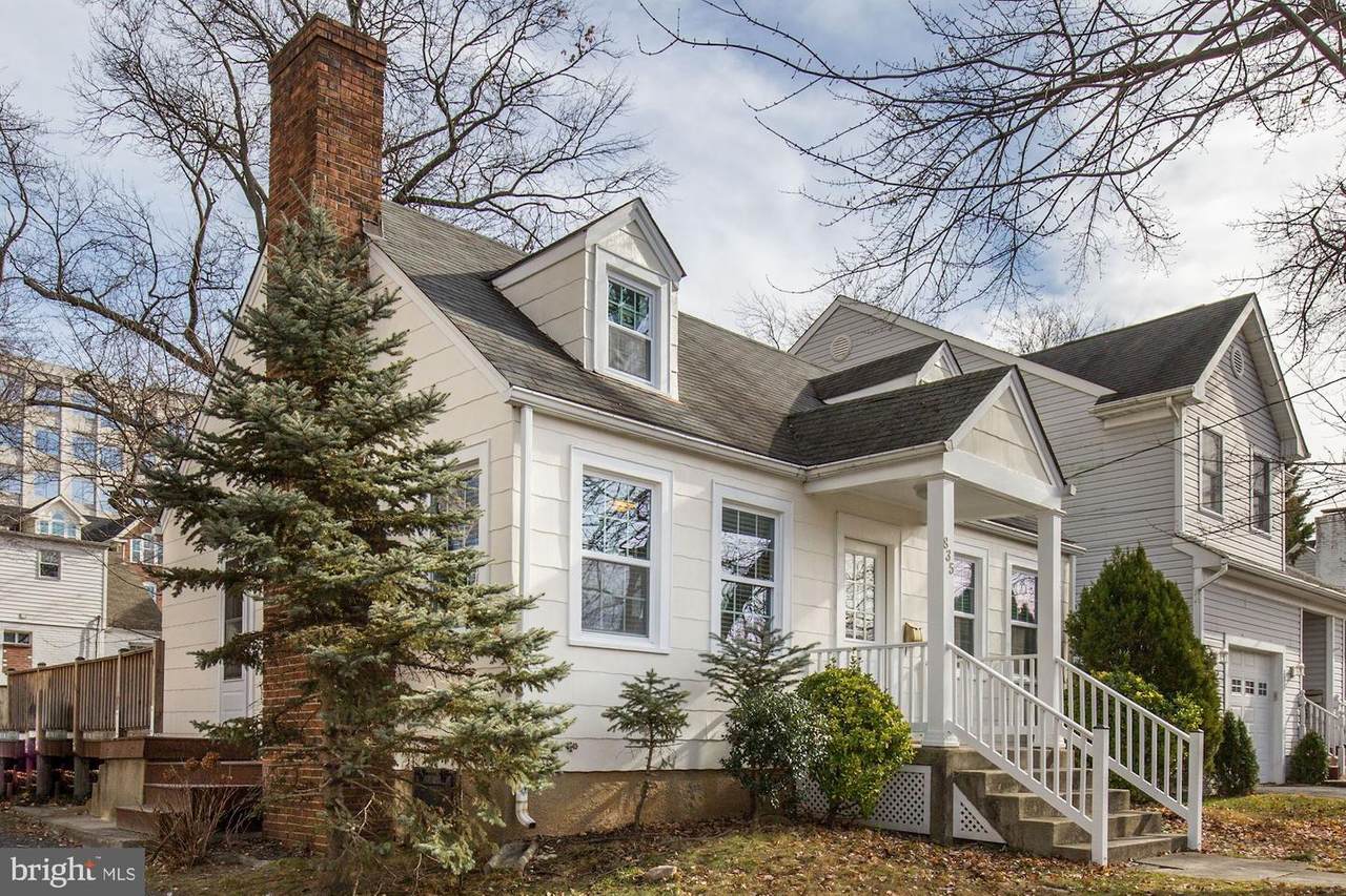 835 Woodrow Street - Photo 1