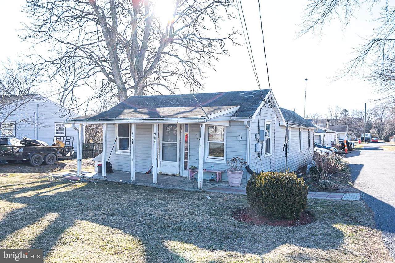404 7TH Avenue - Photo 1