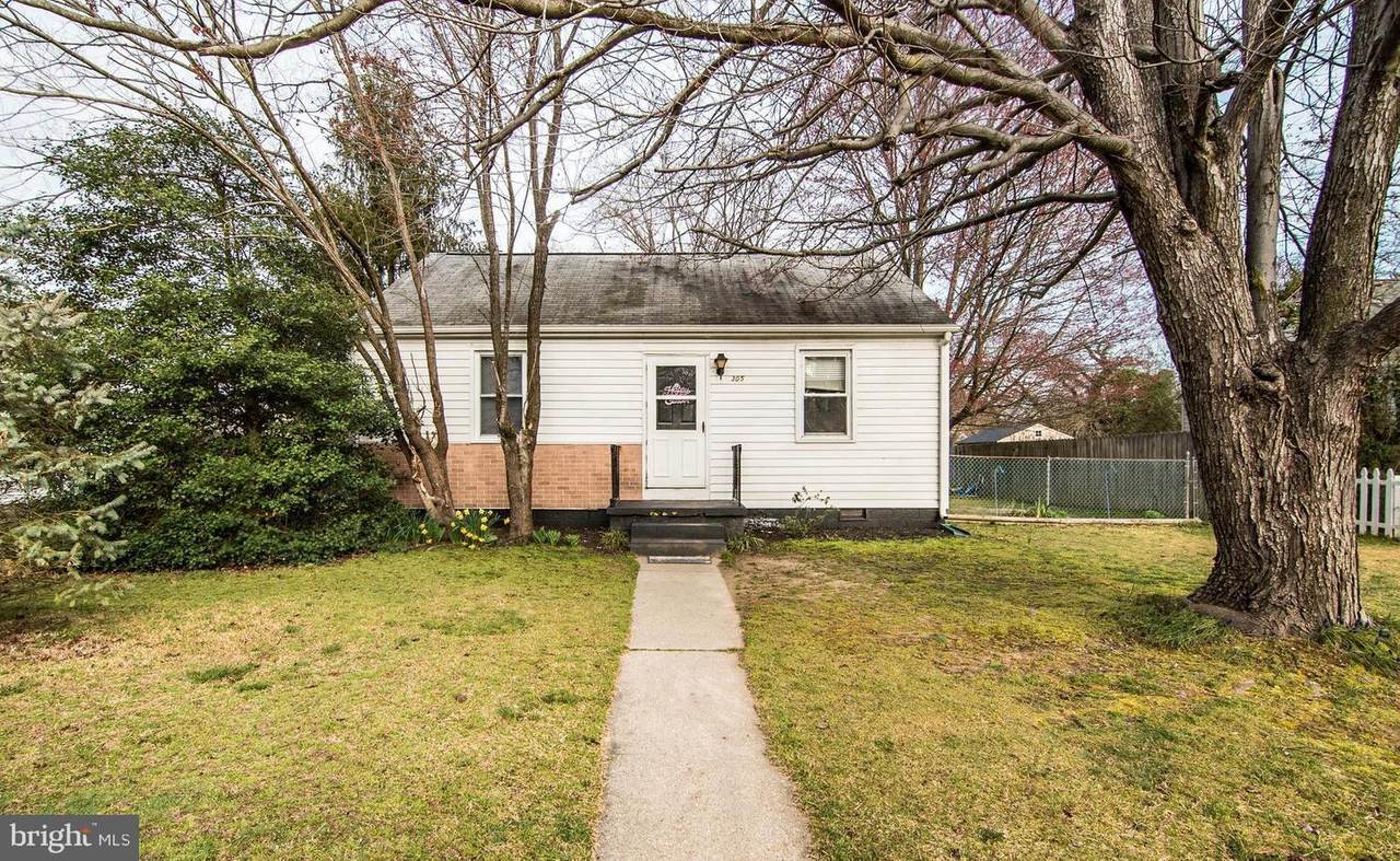 305 Locust Avenue - Photo 1