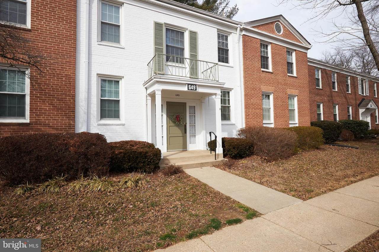 649 Azalea Drive - Photo 1