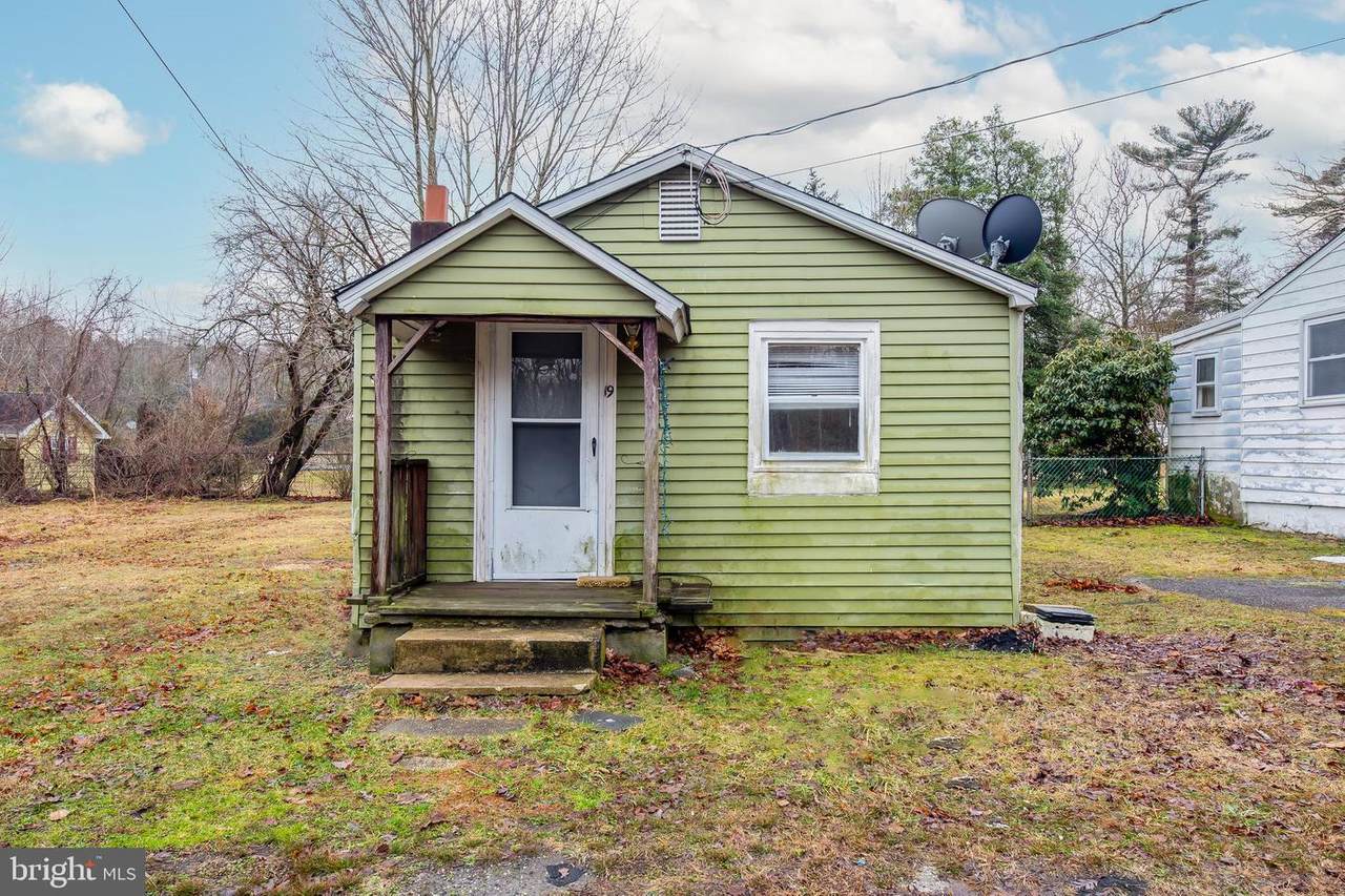 19 Newcomb Drive - Photo 1