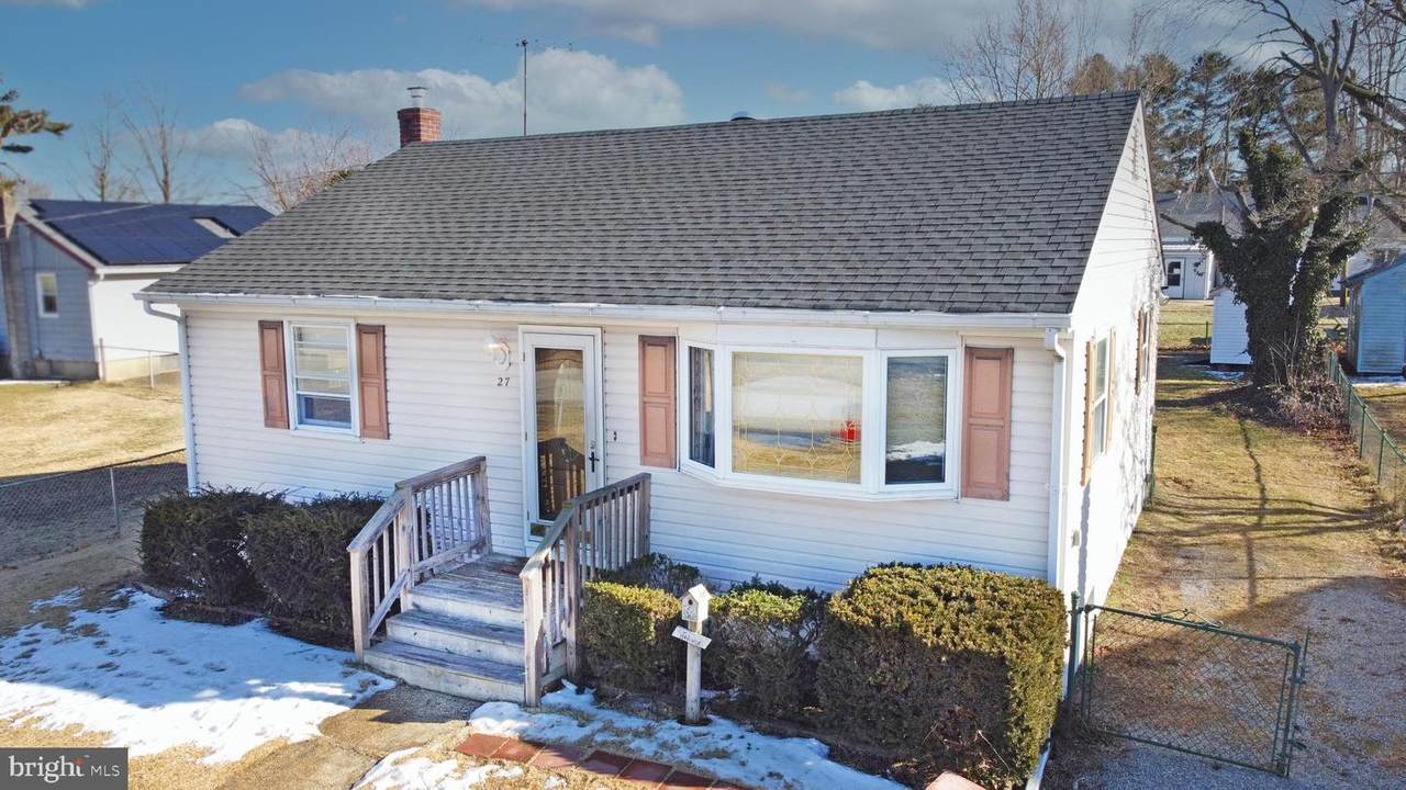 27 Friendship Drive - Photo 1