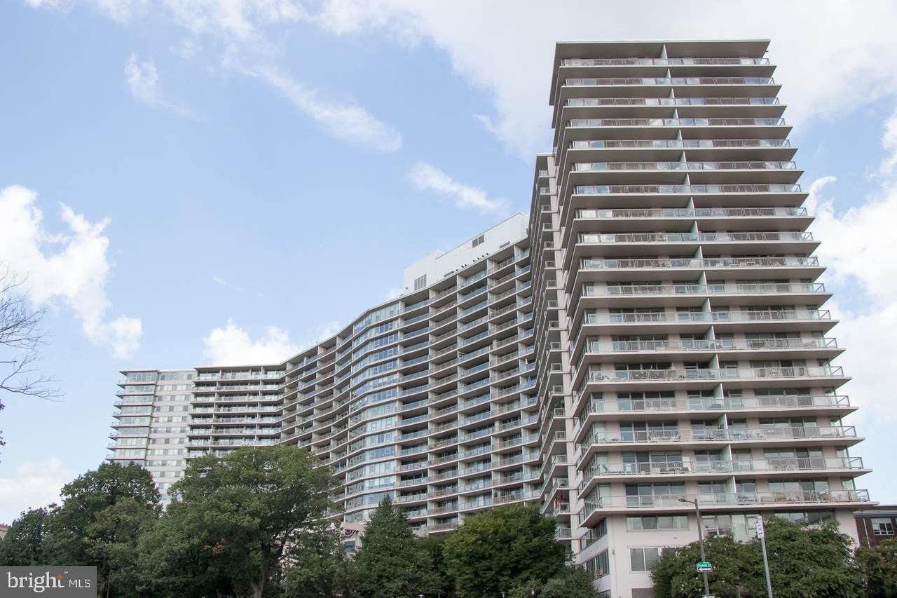 2401 Pennsylvania Avenue - Photo 1