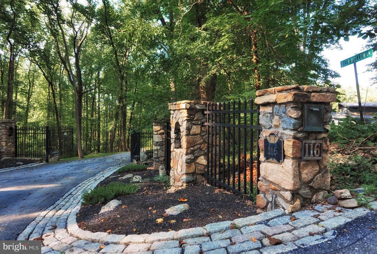 116 Oakwood Lane - Photo 1