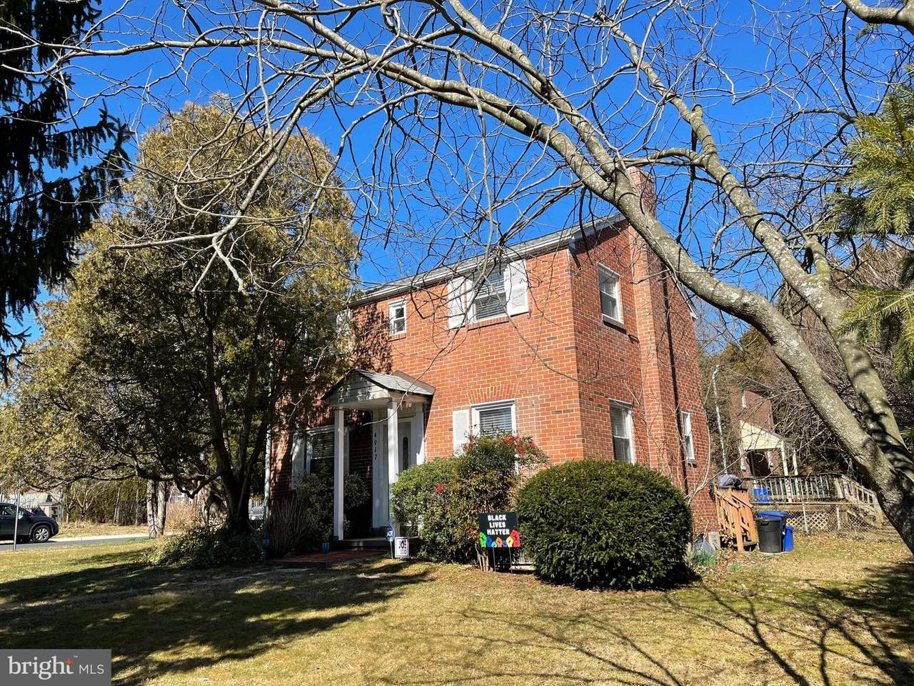 4917 Greenway Drive - Photo 1