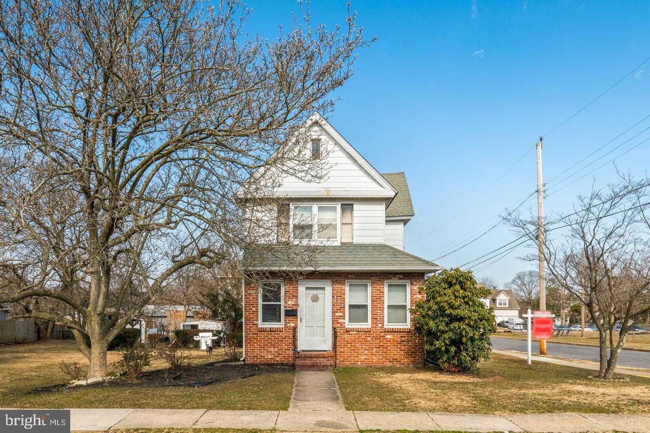 302 Grant Avenue - Photo 1