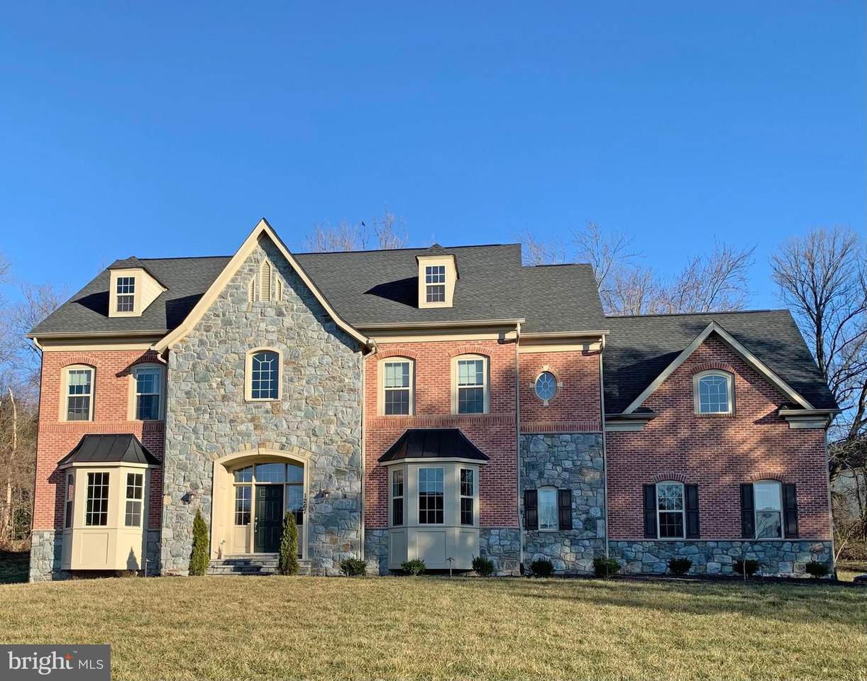 1267 Kenmore Drive - Photo 1