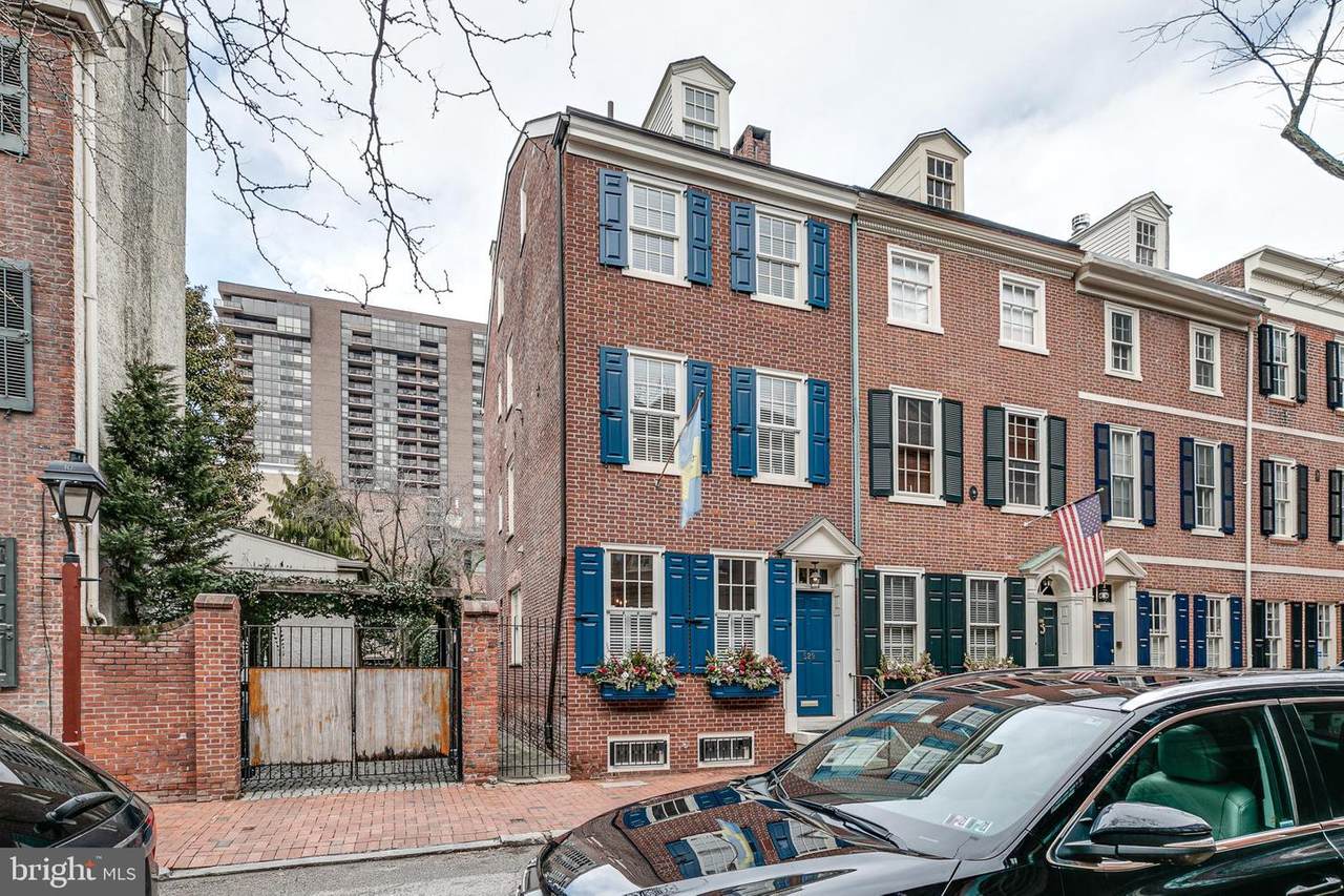 529 Delancey Street - Photo 1