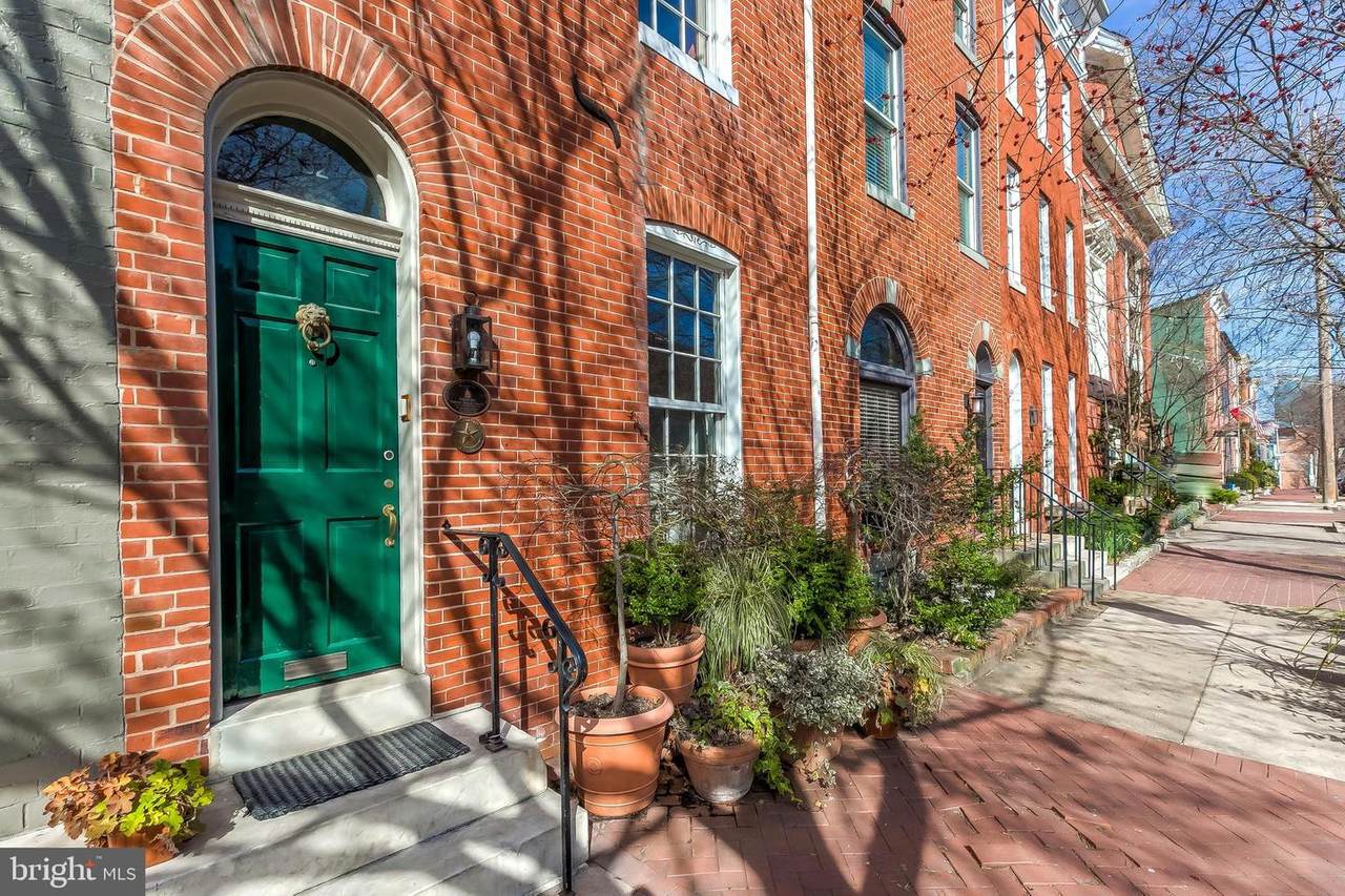 832 William Street - Photo 1
