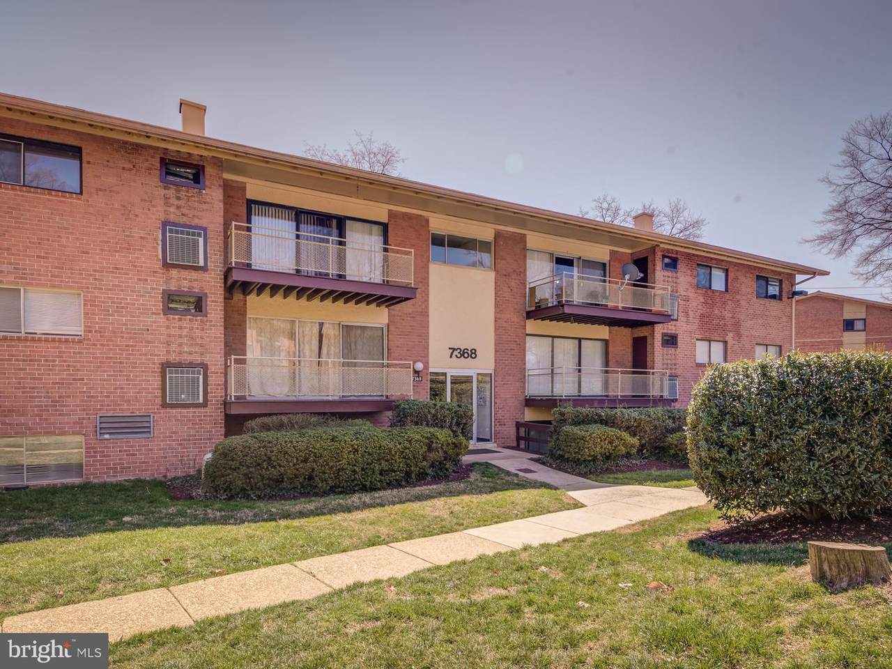 7368 Lee Highway - Photo 1