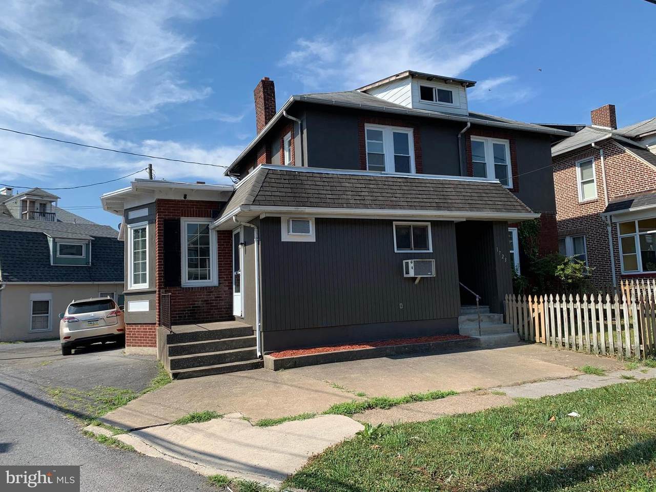 1723 Paxton Street - Photo 1