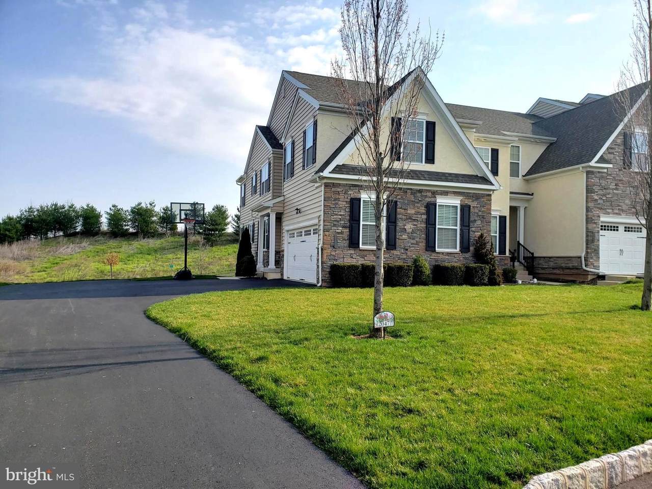 2047 Pleasant Valley Drive - Photo 1