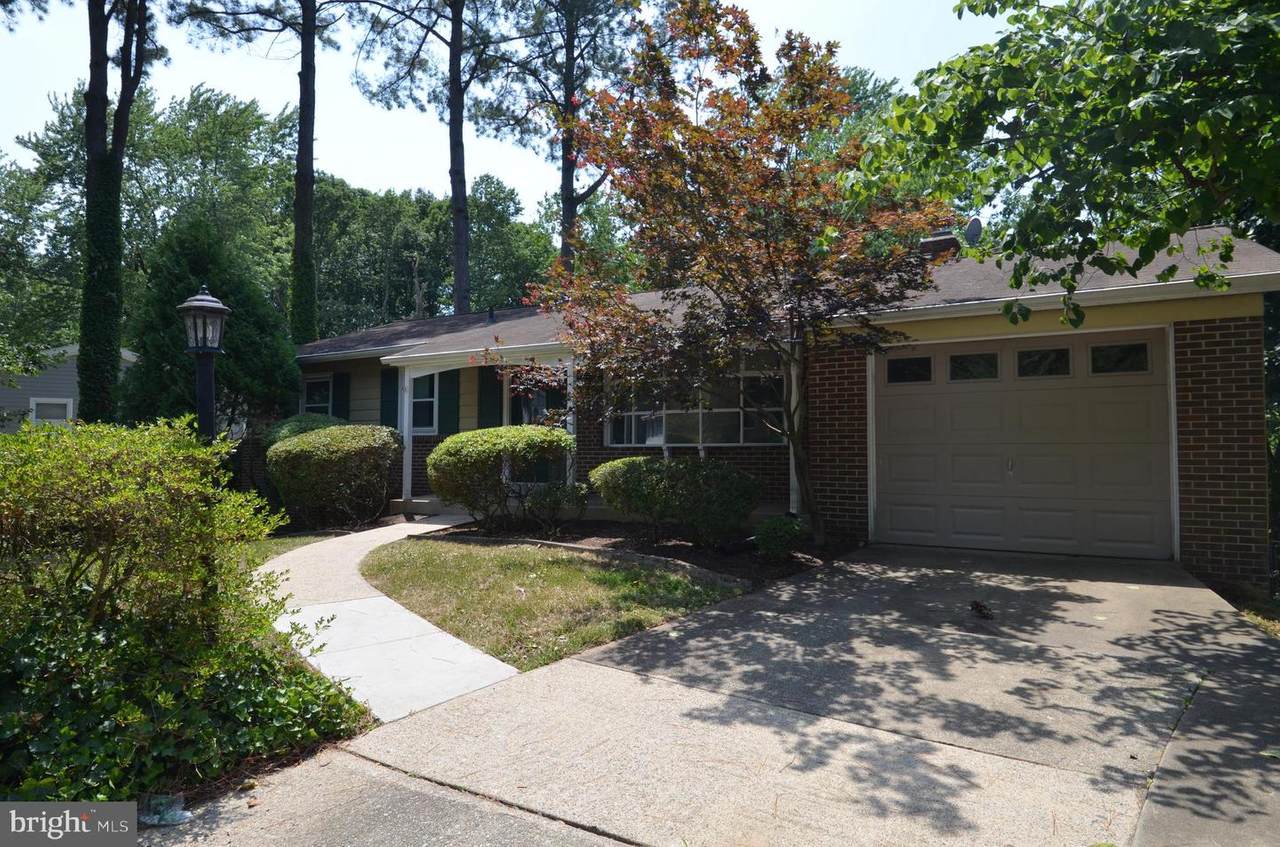 2519 Pembroke Court - Photo 1