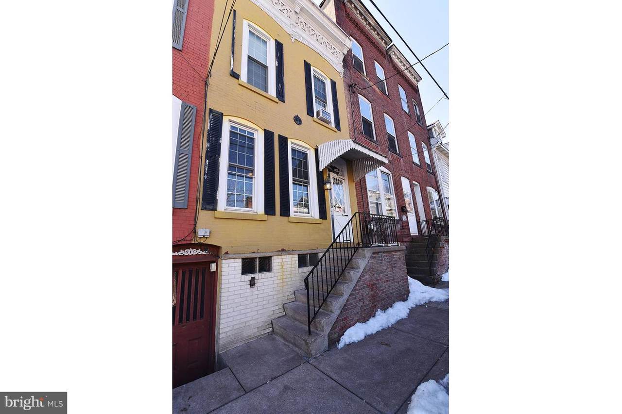 707 Norwegian Street - Photo 1