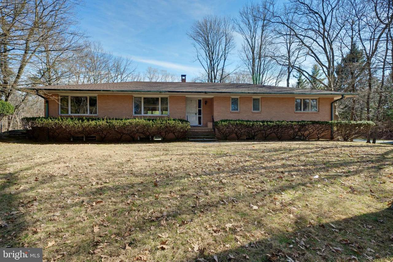 379 Prospect Avenue - Photo 1