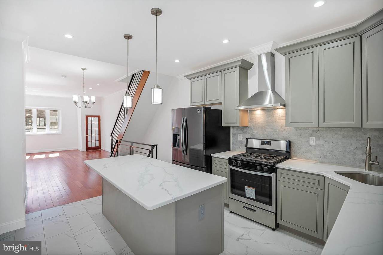 1015 Snyder Avenue - Photo 1