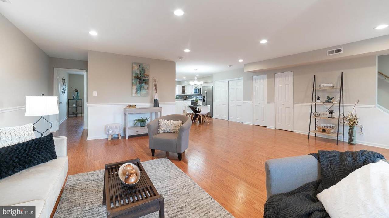 811 48TH Street - Photo 1