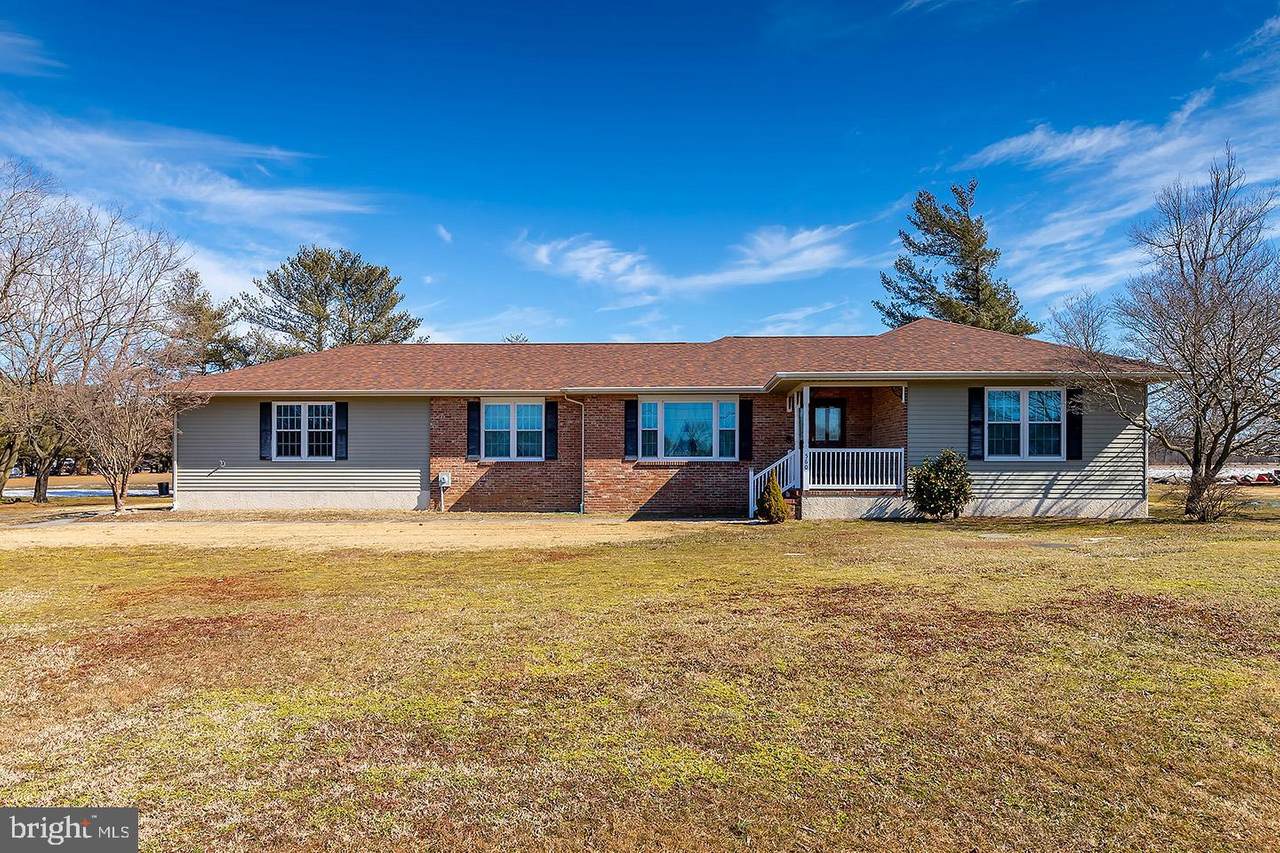 560 Tomlin Road - Photo 1