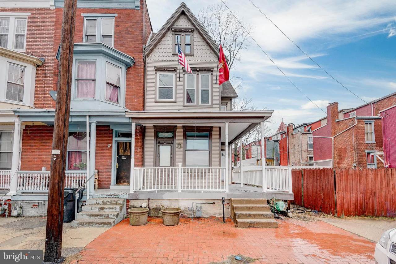 1905 4TH Street - Photo 1