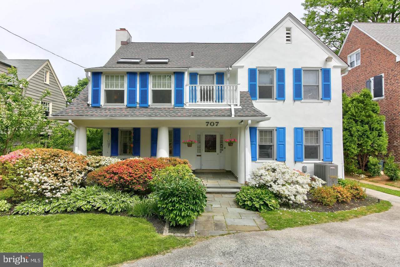 707 Bowman Avenue - Photo 1